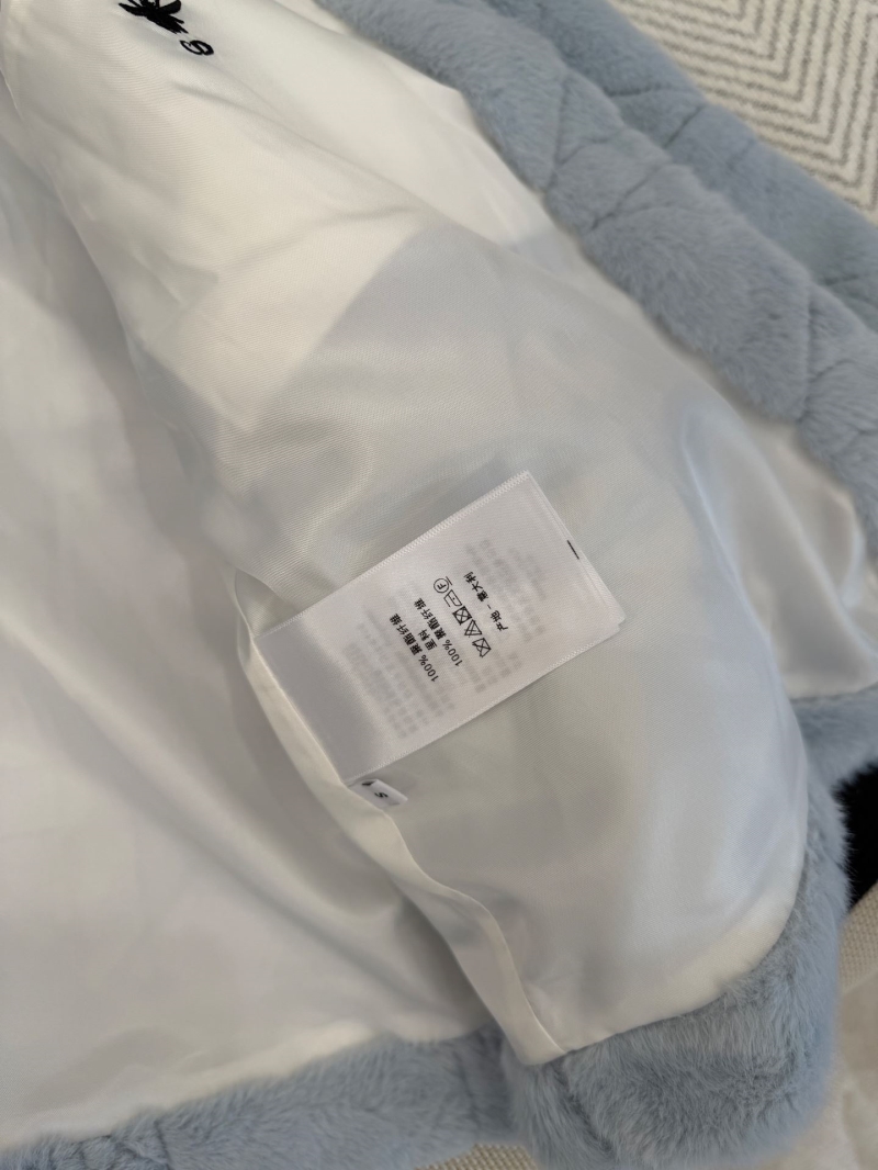 chr1st1an D10r outwear